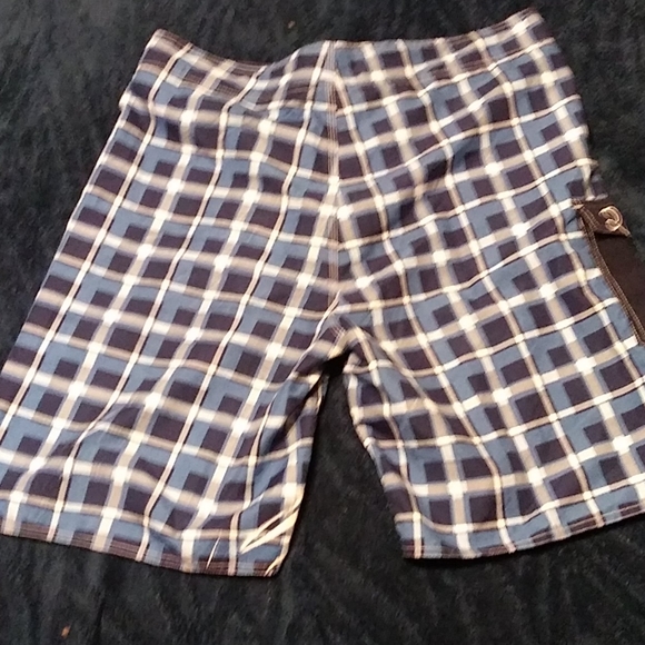 Quiksilver board shorts/ swim trunks size 36 - Picture 3 of 4